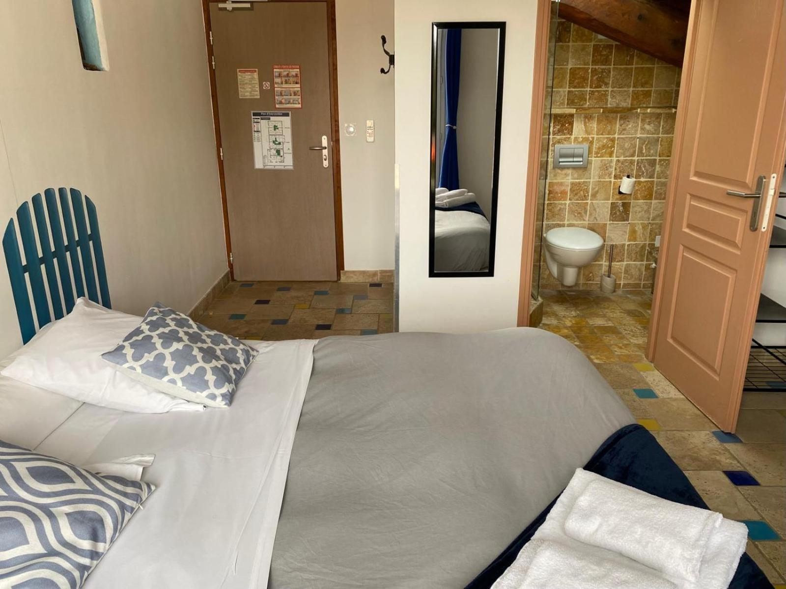 Auberge Les Galets Peyruis Bagian luar foto