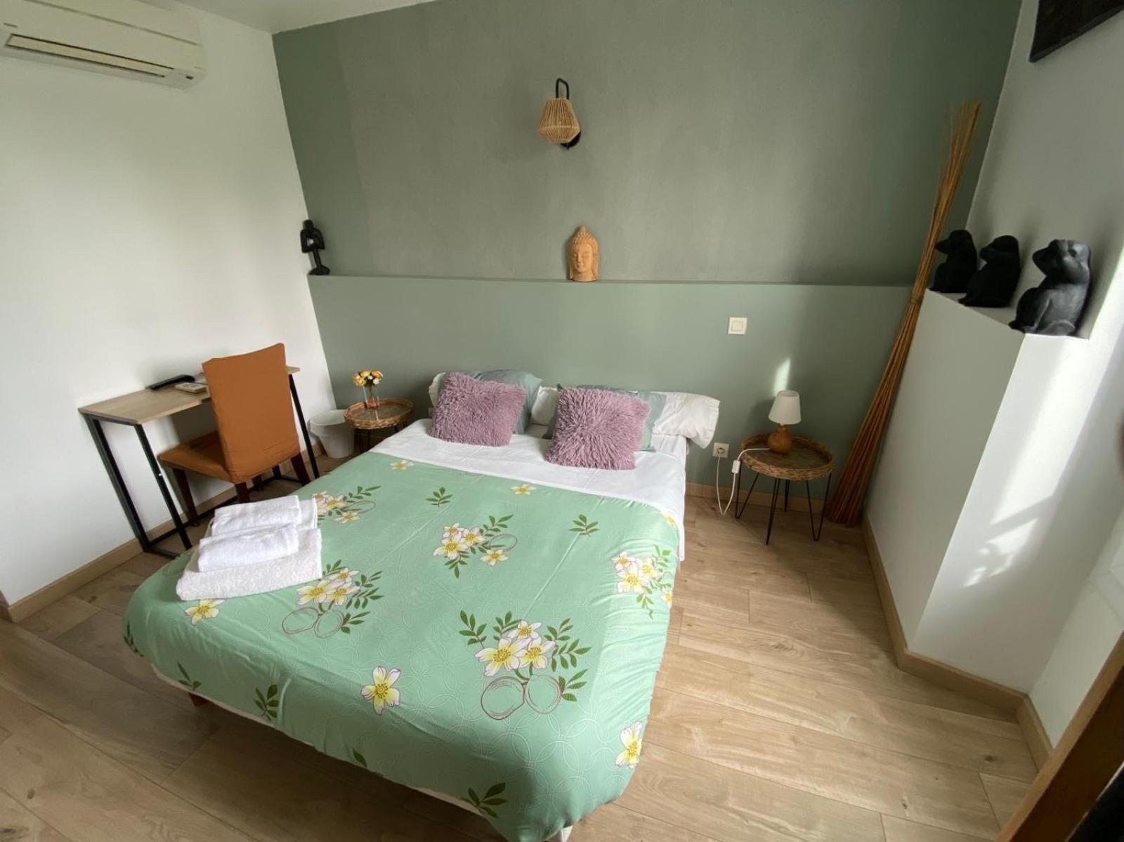 Auberge Les Galets Peyruis Bagian luar foto