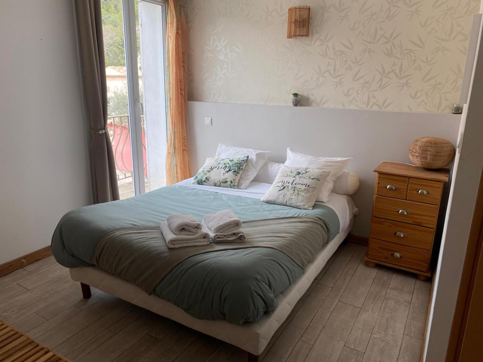 Auberge Les Galets Peyruis Bagian luar foto